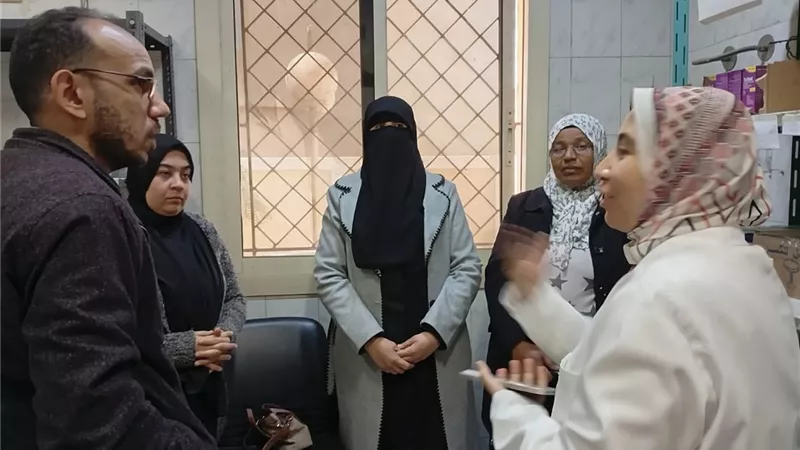 بعد مرور مفاجئ.. إحالة مخالفات وحدات صحية بنجع حمادي بقنا للشؤون القانونية