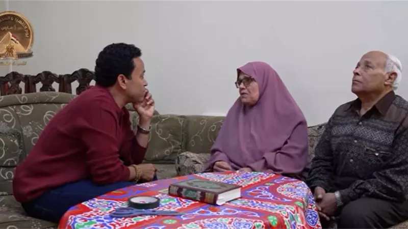 سامح حسين يزور 