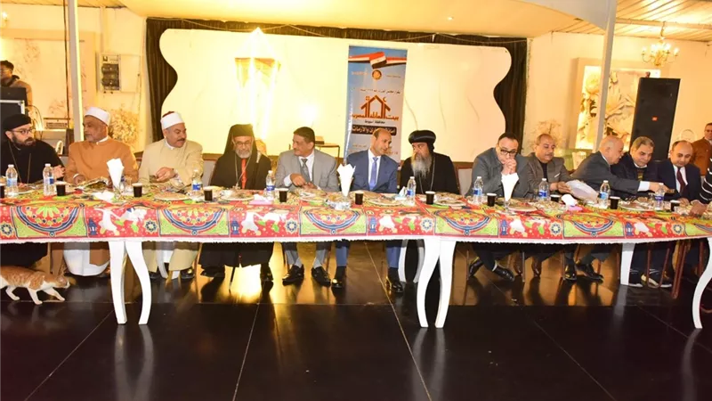 محافظ أسيوط يشارك بيت العائلة المصرية حفل الإفطار الجماعي 