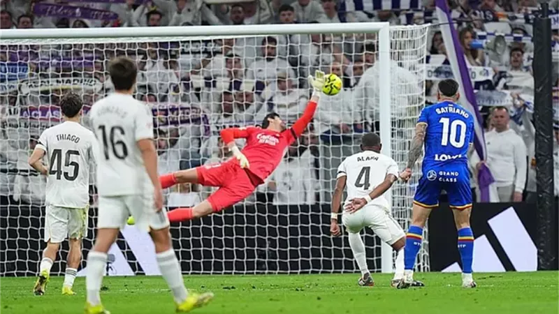 خيتافي يتقدم على ريال مدريد بهدف في الشوط الأول بالدوري الإسباني