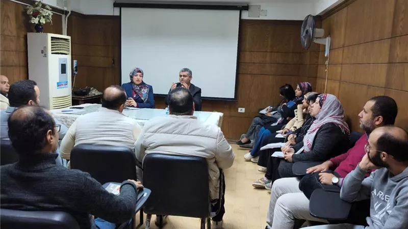 صحة المنيا تبحث تطوير الرعاية الأساسية وتنظيم الأسرة خلال اجتماع موسع