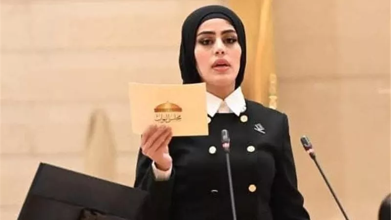 سامية الحديدي توافق على اتفاقية لتنفيذ مشروع سكة حديد العاشر من رمضان