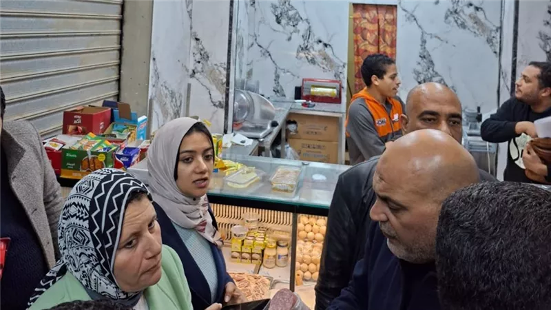 حملة بشبرا الخيمة تضبط سجائر مهربة ولحوما فاسدة