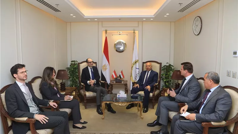 مصر والنمسا تتفقان على إنشاء مركز إقليمي لصيانة ماكينات السكك الحديدية 