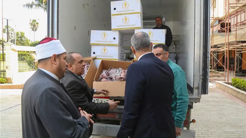 محافظ كفر الشيخ: توزيع 2 طن لحوم صكوك الأضاحي للأسر الأولى بالرعاية