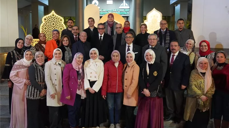 بحضور وزير الصحة  ورئيس جامعة عين شمس حفل السحور السنوي لكلية طب الأسنان
