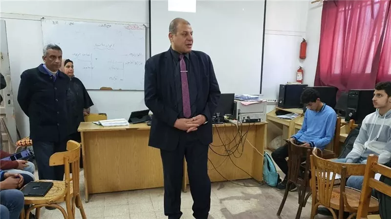 مدير تعليم المنوفية يجيب على استفساراتهم حول نظام البكالوريا