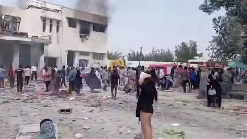 إيران تشيع ضحايا المدرسة الابتدائية في الهجوم الأمريكي الإسرائيلي