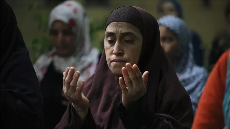 عمرى 90 عاما ولا استطيع الصيام ولا الكفارة ماذا أفعل؟.. أمين الفتوى يجيب