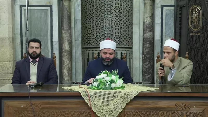 الشيخ أحمد المشد: أهل الصلاح يأخذون بأصحابهم إلى طريق الاستقامة