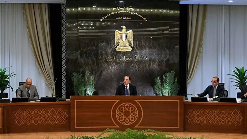 مدبولي: إعداد سيناريوهات التعامل مع الحرب.. ولا أزمة في العملة الاجنبية 