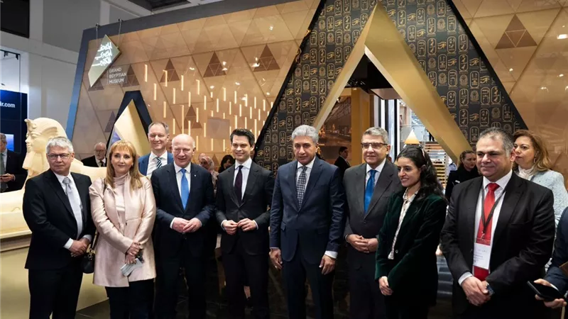 وزير السياحة يستقبل كبار المسؤولين الدوليين بجناح مصر في بورصة برلين ITB 2