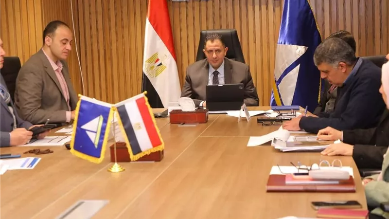 محافظ دمياط يشارك في اجتماع اللجنة العليا لاسترداد أراضي الدولة