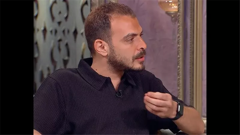 «لسة في العمر بقية».. نقل مخرج مسلسل «درش» إلى المستشفى
