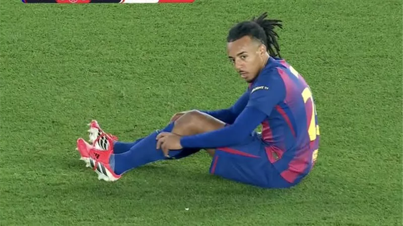 العقبة الأولى في ريمونتادا برشلونة.. كوندي يغادر مصابًا ضد أتلتيكو مدريد