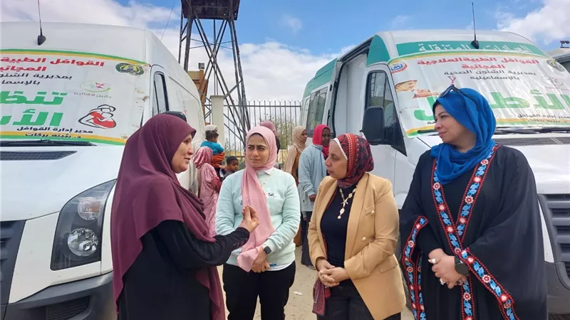 الكشف على 816 مواطنًا في يومين خلال القافلة الطبية بالإسماعيلية