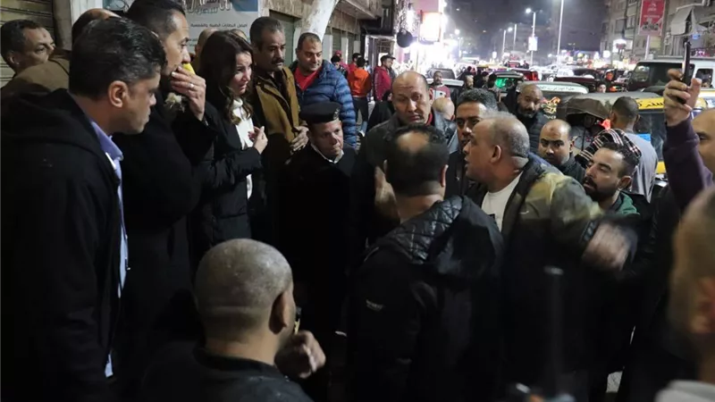 نائب محافظ الجيزة تقود حملات لضبط الإشغالات والنباشين بالأحياء|صور