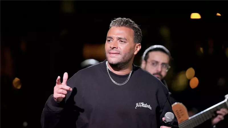 رامي صبري يدعو لـ هاني شاكر بعد تعرضه لأزمة صحية                          