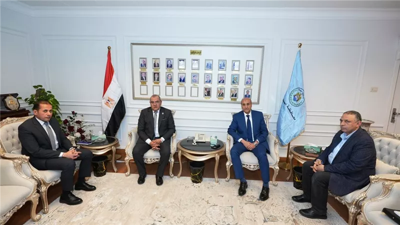 محمد علوان يستقبل وفد شركة أسيوط للتكرير لتعزيز الشراكة مع قطاع البترول 