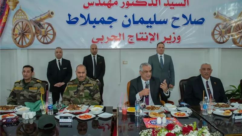 «جمبلاط» يثمن دور عمال الإنتاج الحربي الوطني في دعم مسيرة الإنتاج