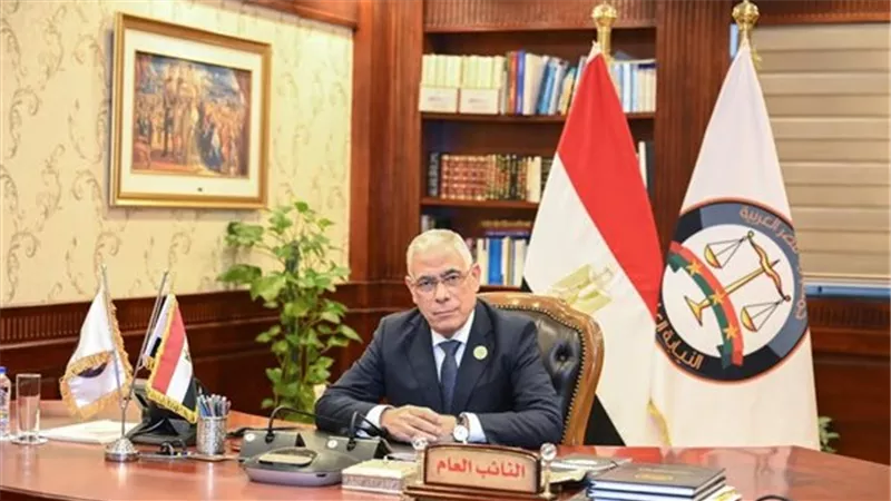 النائب العام يأمر بإحالة 6 متهمين للمحاكمة بتهمة الاستيلاء على ملياري جنيه