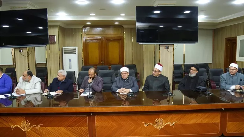 اجتماع لمحافظة كفر الشيخ لوضع خطة شاملة لإدارة المخلفات والنظافة
