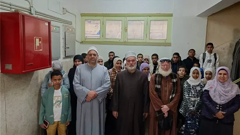 رئيس أزهرية سوهاج يودّع أوائل مسابقة القرآن الكريم قبل توجههم للنهائى