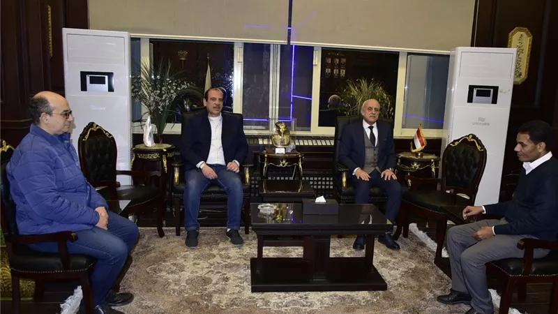 محافظ الأقصر يستقبل نائب وزير الصحة لبحث تقييم المنظومة الصحية