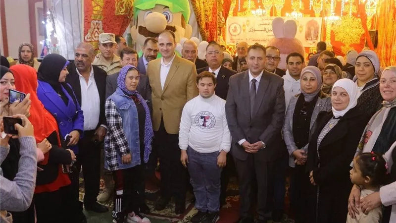 محافظ دمياط يشارك بحفل الإفطار الجماعى في مؤسسة البنات