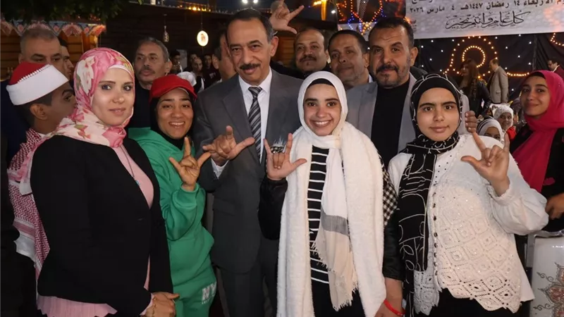 محافظ سوهاج يشارك في حفل الإفطار الجماعي لذوي الهمم