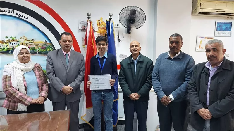 تعليم أسوان يكرم الحاصلين على شهادة البرمجة TOFAS 