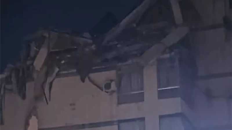 إسرائيل تقصف بيروت وتزعم اغتيال عنصر في حزب الله