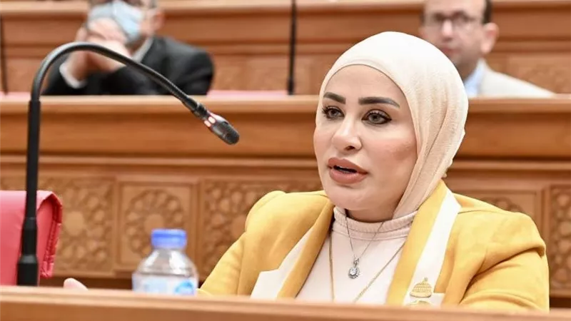 النائبة هند حازم تحذر من أزمة مرورية خانقة بطريق 