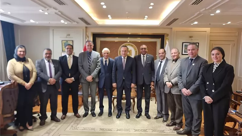 اتحاد التكنولوجيين يثمن لقاء “قنصوة ” باللجنة المؤقتة لنقابة التكنولوجيين