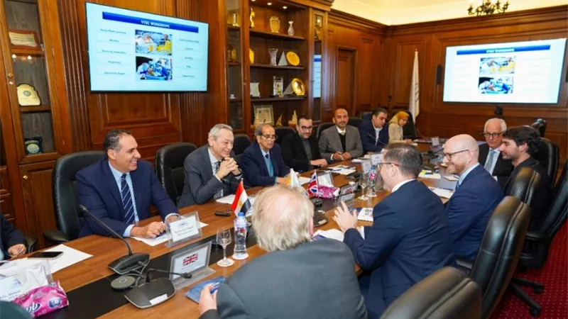 رجال أعمال الإسكندرية والسفير البريطاني يبحثون فرص التعاون التجاري  