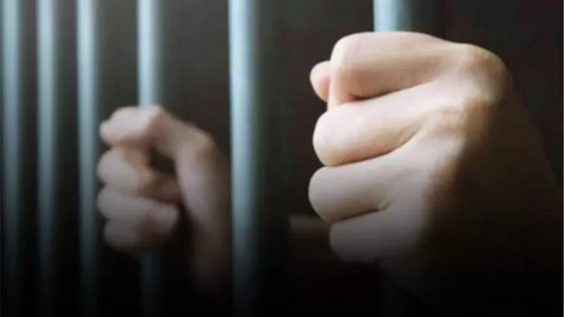 السجن 10 سنوات وغرامة 5 ملايين جنيه لمقاول كورنيش طنطا بعد انهيار جزء منه