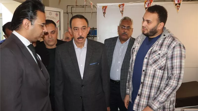 محافظ سوهاج يتفقد عددا من المصالح الحكومية والمشروعات التنموية بالمراغة