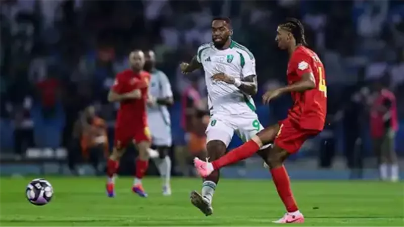 بسبب ظروف الحرب.. تأجيل مباراة الخلود والقادسية بالدوري السعودي 