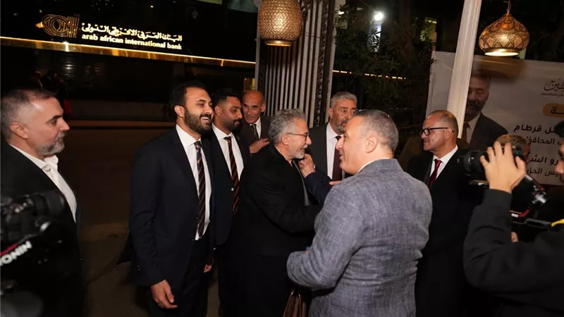 وصول المهندس أكمل قرطام المرشح لرئاسة حزب المحافظين