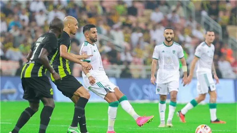 ديربي جدة يشعل الدوري السعودي.. مواجهة مرتقبة بين الأهلي والاتحاد