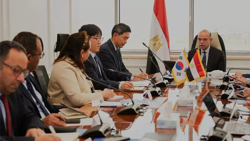 مصر وكوريا الجنوبية تتفقان على تعزيز الشراكة الاقتصادية والتجارية