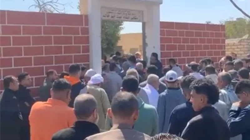 مئات من الأهالي يشيعون ضحايا حادث طريق مصر الإسماعيلية الصحراوي 