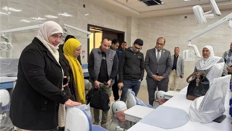 مندور يتابع تجهيز معامل وعيادات طب الأسنان بجامعة الإسماعيلية الجديدة 