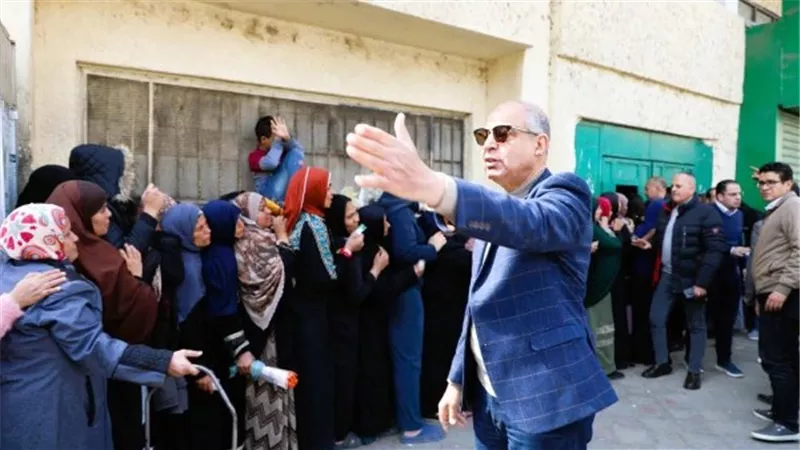 712 ألف بطاقة تموينية تصرف منحة 400 جنيه بالمنيا 