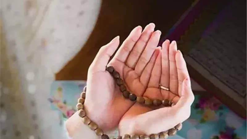 «يا رب اهدنا لما تحب وترضى».. دعاء يوم 16 من رمضان 