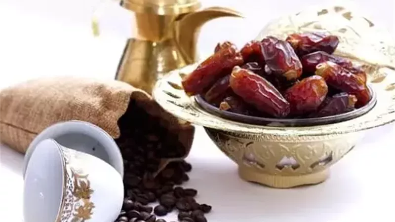 كيف تحدث علماء مصر قبل 170 عامًا عن القهوة في رمضان؟.. أستاذ التاريخ يجيب