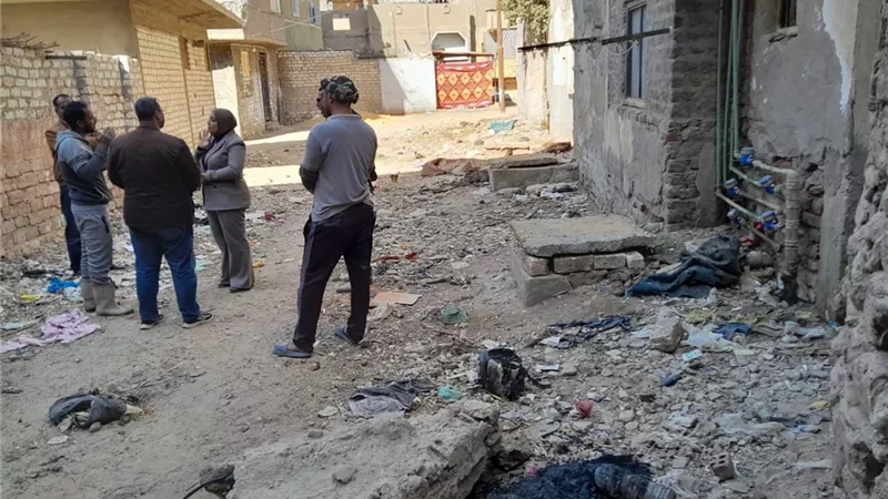 مياه أسيوط تواصل رفع كفاءة منظومة الصرف الصحي لحي العتالين بديروط