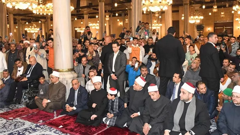 تفاصيل الاحتفال بذكرى غزوة بدر الكبرى من مسجد الإمام الحسين|صور