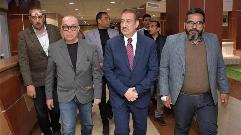 محافظ بورسعيد يراجع معايير 