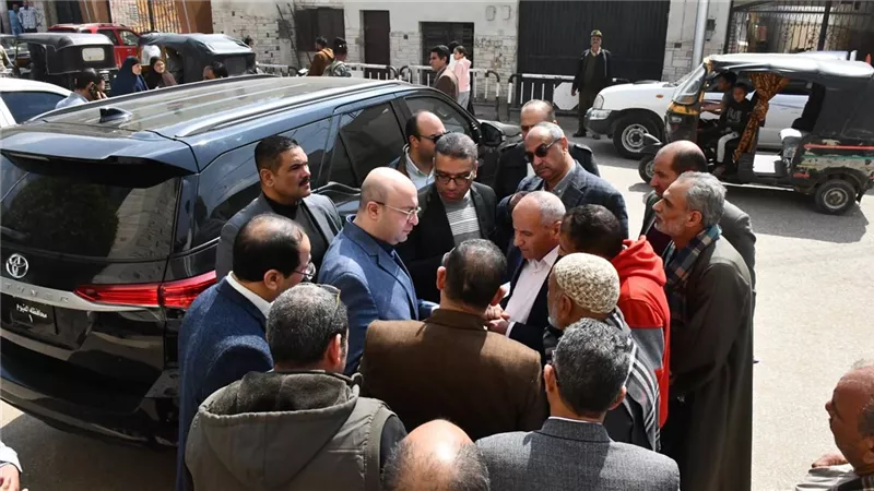 محافظ الفيوم يتفقد المركز التكنولوجي بإطسا ويشدد على جودة الخدمات